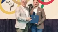 Ruši prepreke i broji priznanja